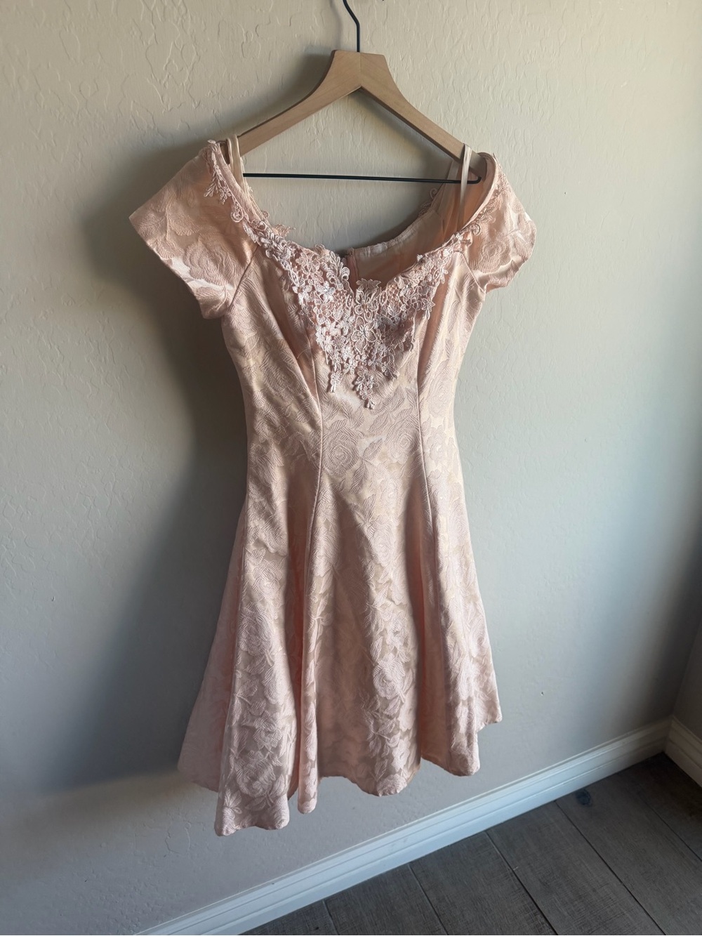 Vintage Niki Blush Pink Lace Fit-and-Flare Dress Size 6 Coquette USA Old Money - Picture 2 of 4